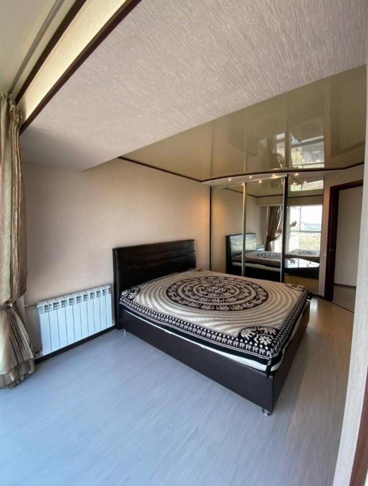 Проспект Мира 35 Апартаменты Kryvyi Rih Exterior foto
