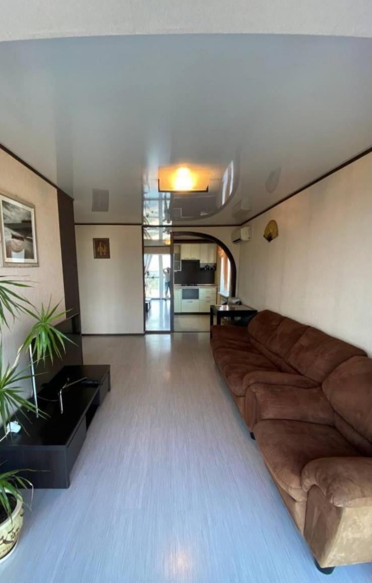 Проспект Мира 35 Апартаменты Kryvyi Rih Exterior foto
